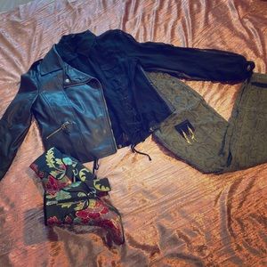 Old Navy - Olive Snake Skin Printed Rockstart